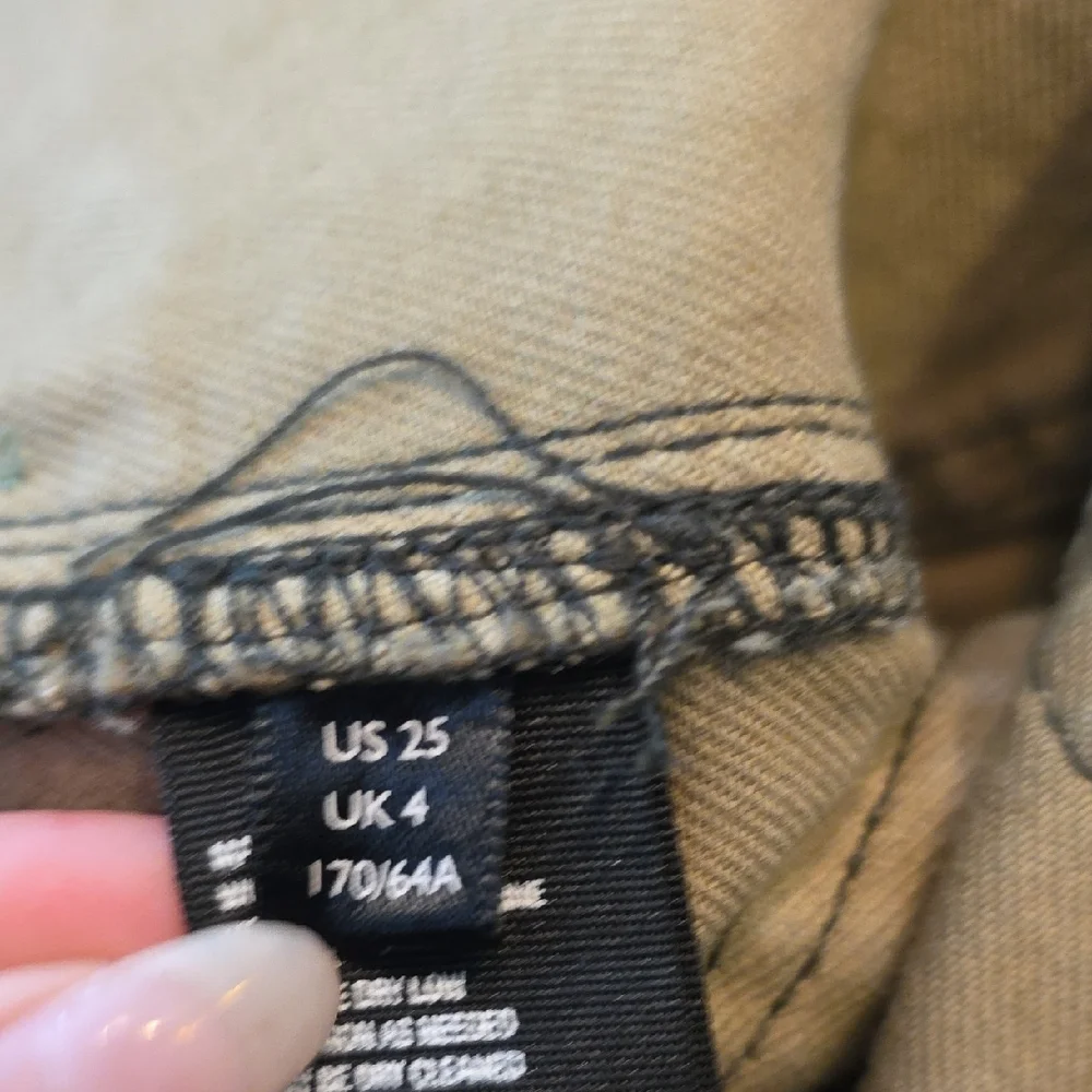 Free People We The Free Commander Camo Denim High Rise Raw Hem Shorts Size 25 - Picture 10 of 13